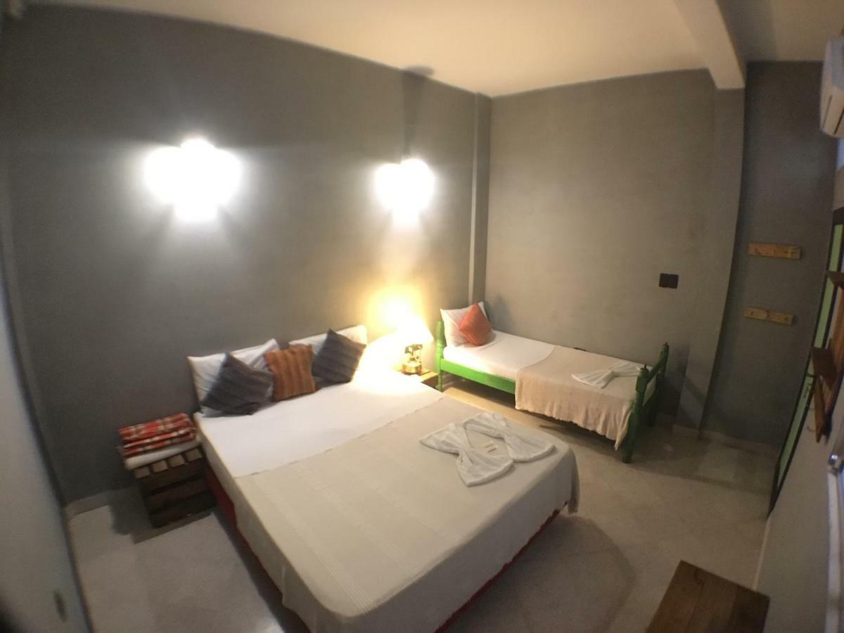 Hostal El Farol Asuncion Exterior photo